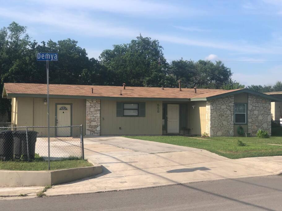 A Smaller Piece Of Heaven, Near By Lackland Afb San Antonio Kültér fotó